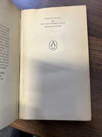 PUT OUT MORE FLAGS Evelyn Waugh - Penguin Paperback No 423 1958 World War Two