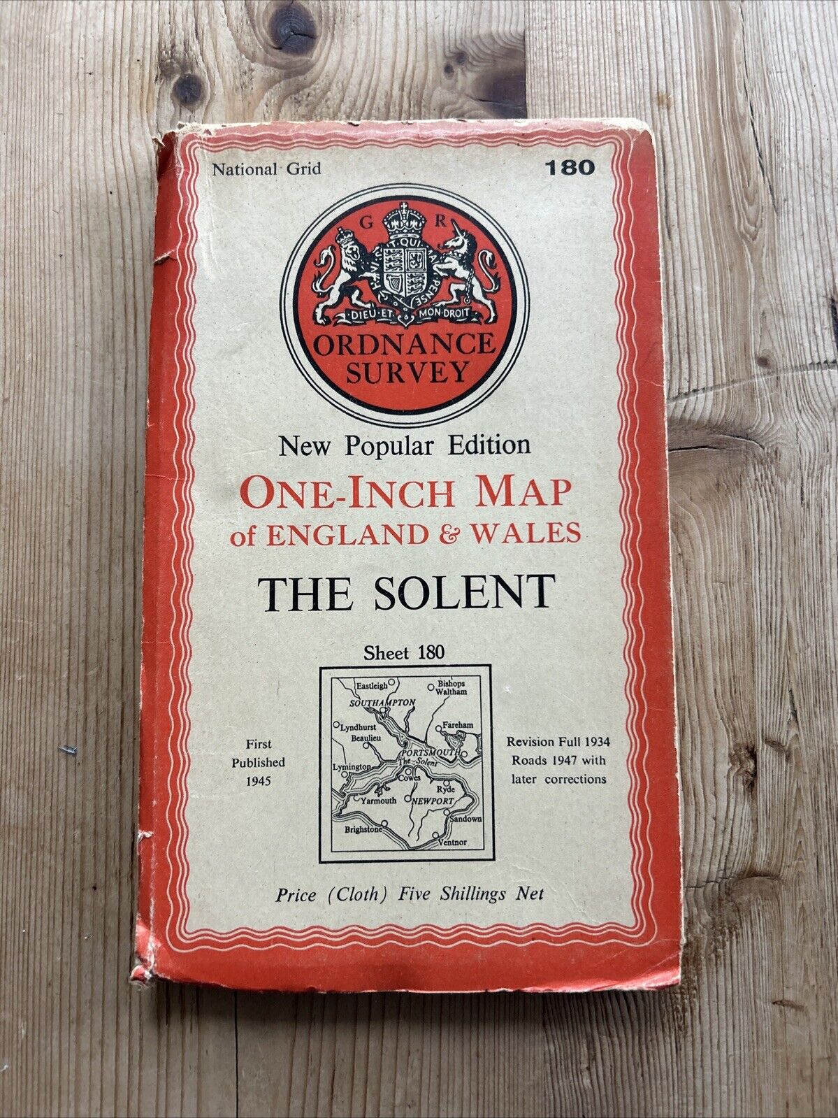 THE SOLENT Ordnance Survey Cloth One Inch Map 1945 Sixth Edition Sheet 180 Wight