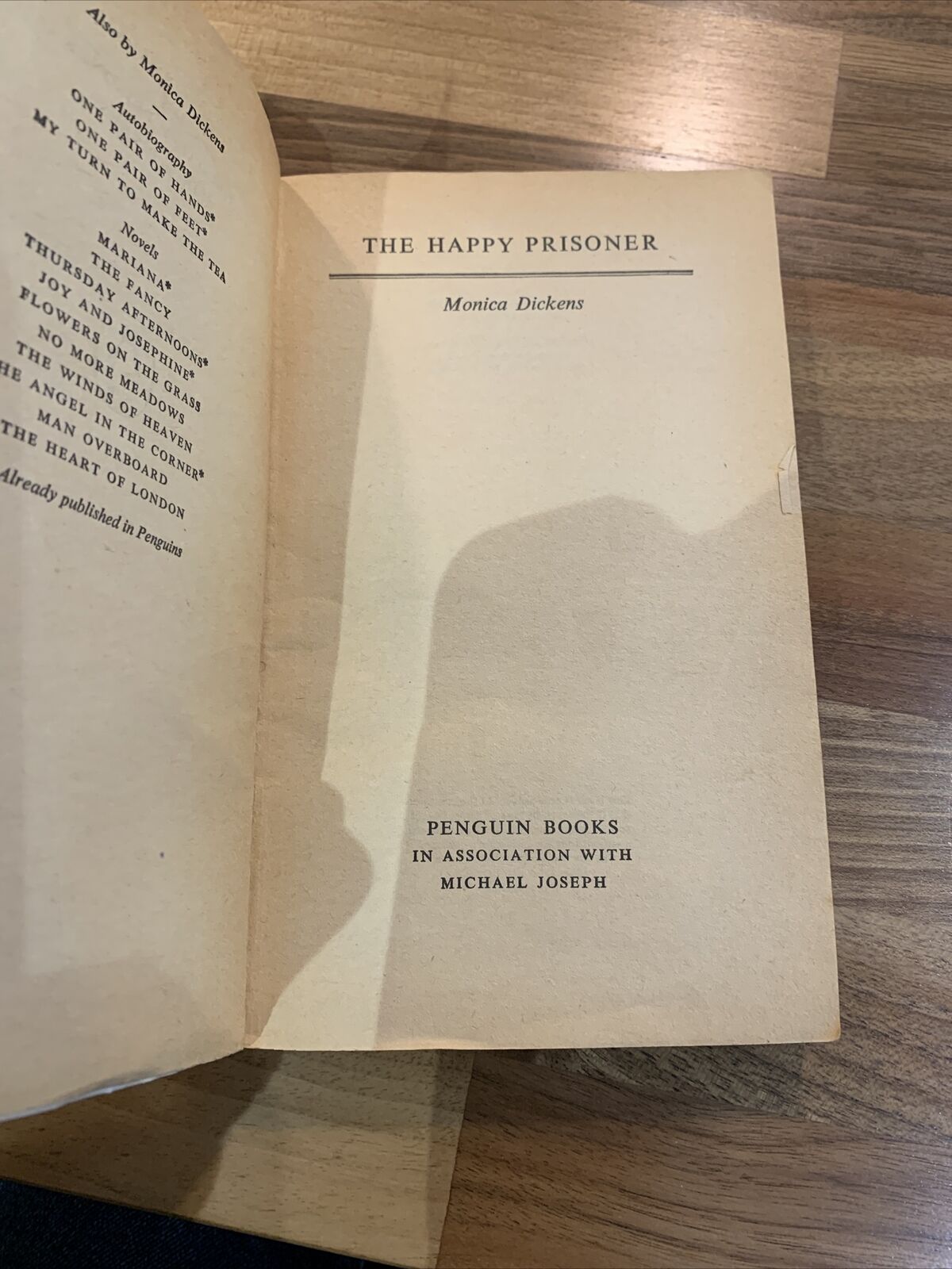 THE HAPPY PRISONER Monica Dickens - Penguin Books 1961 No 1271