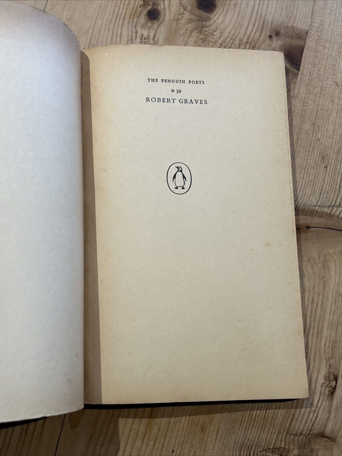 ROBERT GRAVES The Penguin Poets 1957 D39