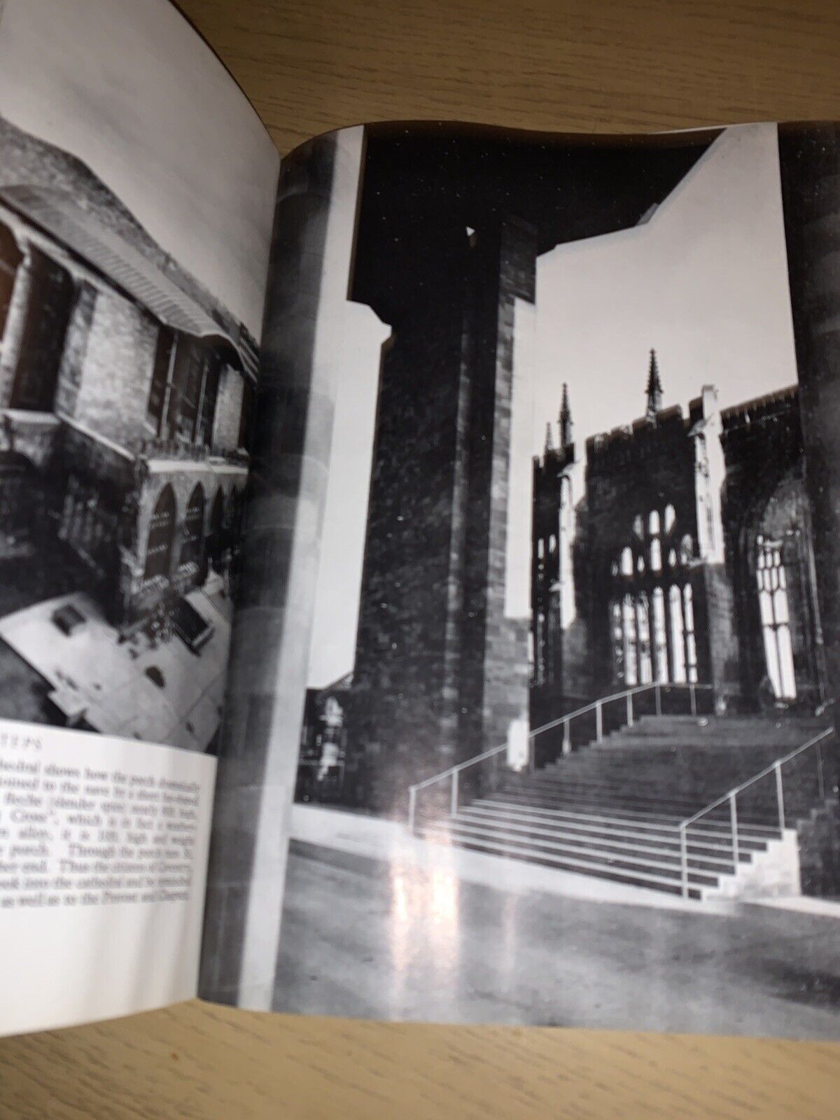 Pictorial Guide To COVENTRY Cathedral By HCN Williams - Pitkin Pictorials 1963