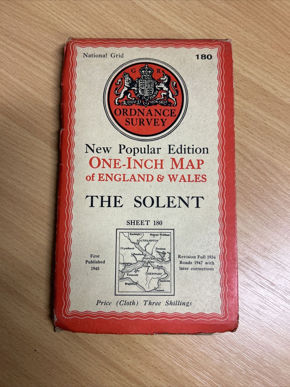 THE SOLENT Ordnance Survey Cloth One Inch Map 1945 Sixth Edition Sheet 180 Wight