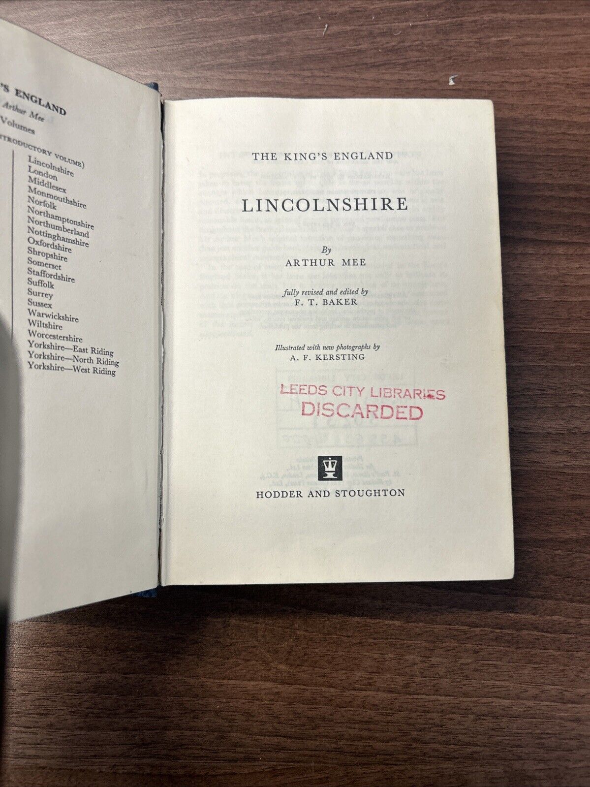 The KING’S ENGLAND : LINCOLNSHIRE 1970 Hardback Arthur Mee Plates