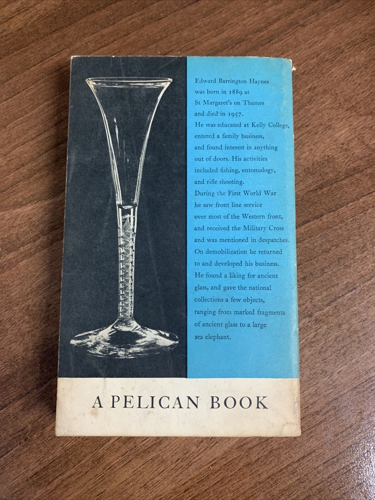 GLASS THROUGH THE AGES By E BARRINGTON HAYNES - Pelican Book 1959 No A166