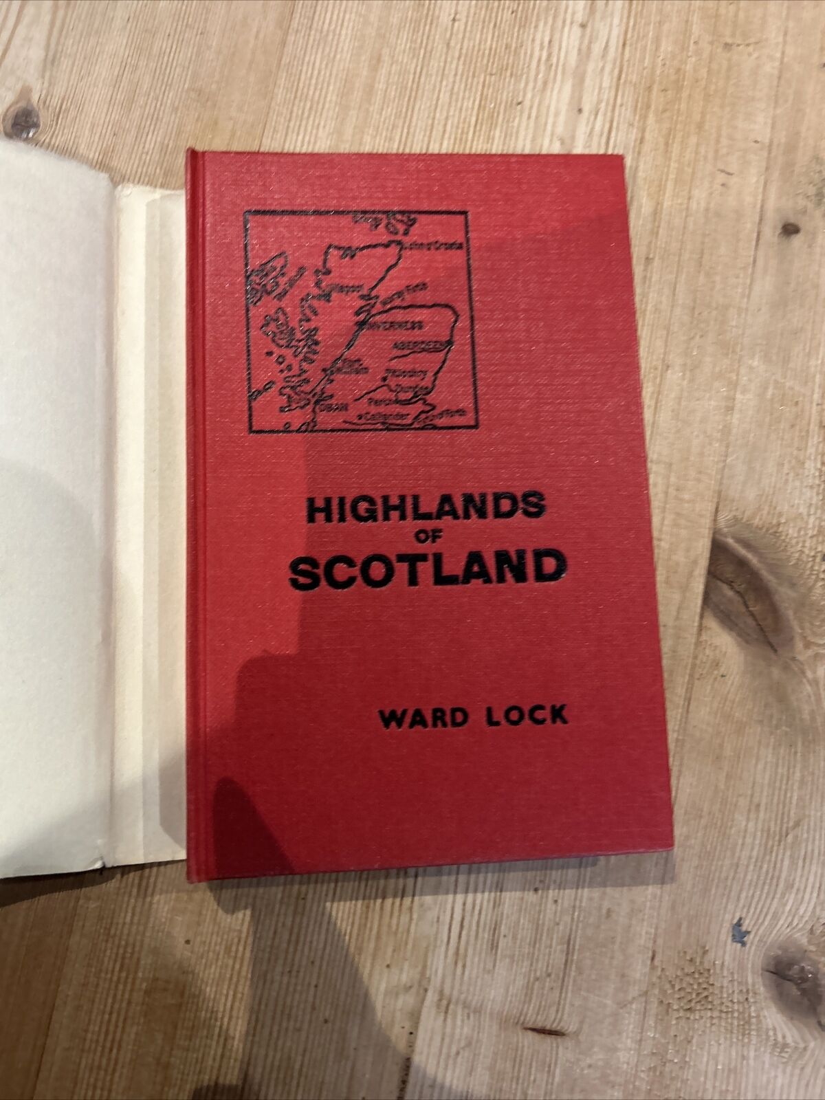 HIGHLANDS OF SCOTLAND 1968 Ward Locks Red Guide Hardback Dust Jacket Maps Photos