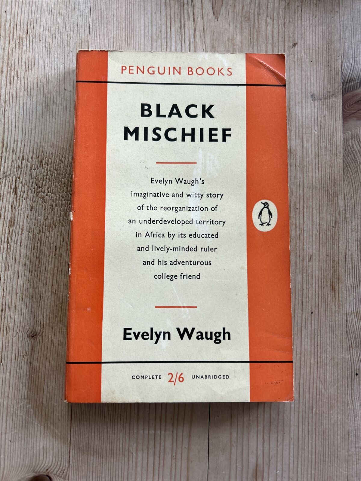 BLACK MISCHIEF - Evelyn Waugh 1958 No 179 Penguin Paperback Africa