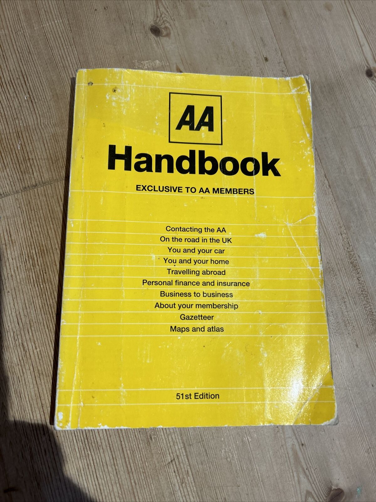 AA Members Handbook 1992 maps Hotels Advice Old Cars