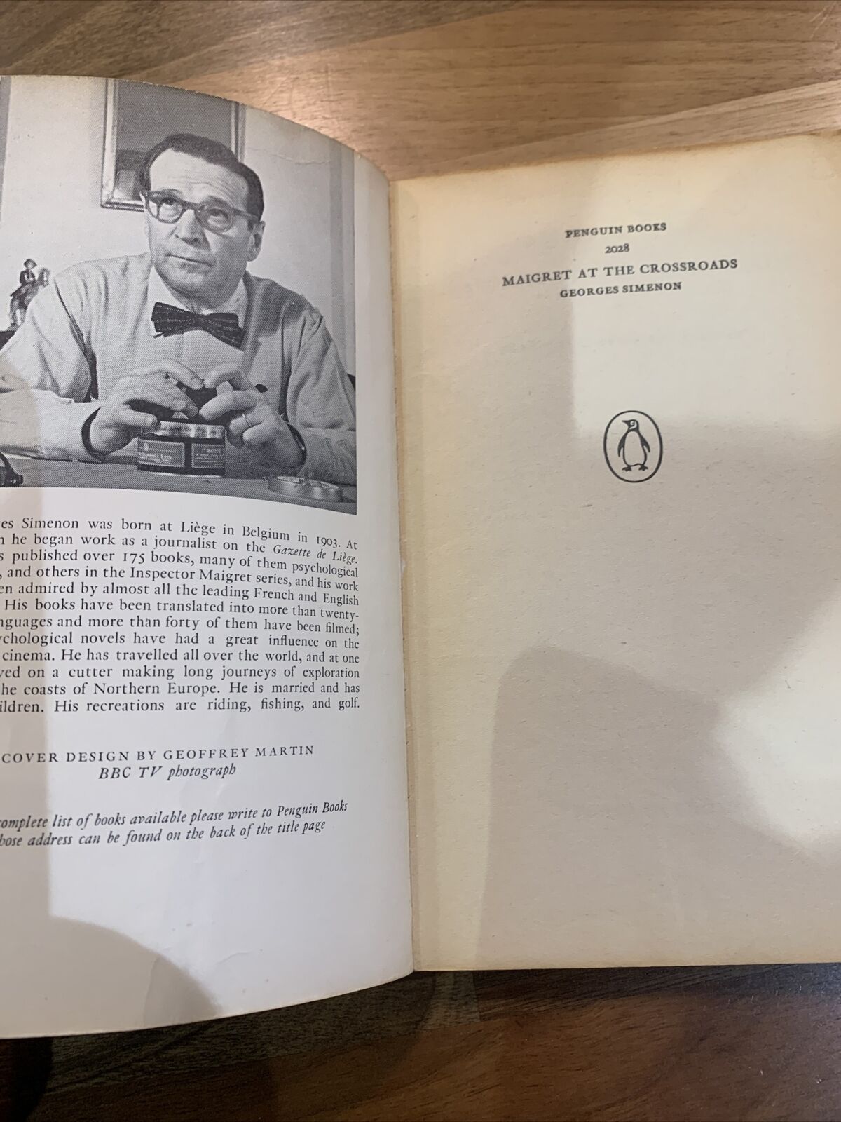 MAIGRET AT THE CROSSROADS - Georges Simenon - PENGUIN CRIME 1963