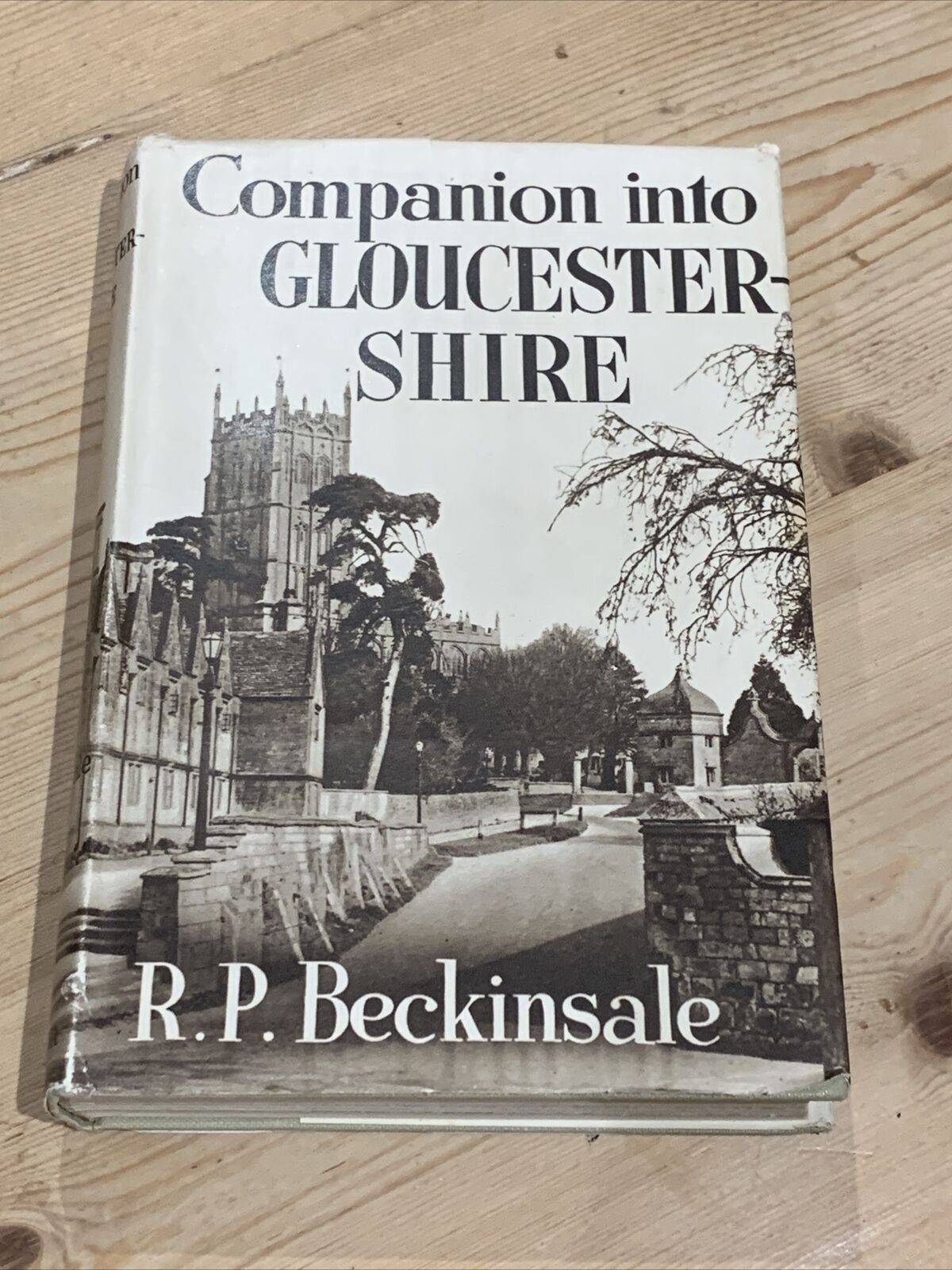 COMPANION INTO Gloucestershire H/BACK 5th EDITION ILLUST Dust j