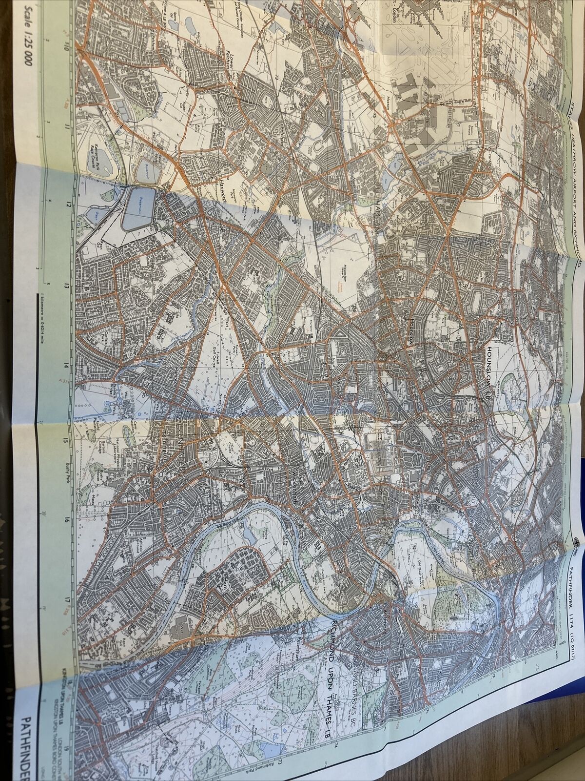 STAINES HEATHROW AIRPORT RICHMOND Pathfinder 1174 Ordnance Survey 1:25000 1990