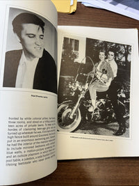 THE ELVIS PRESLEY SCRAPBOOK 1935 - 1977 Ballantine Books 1977 Photos Concerts