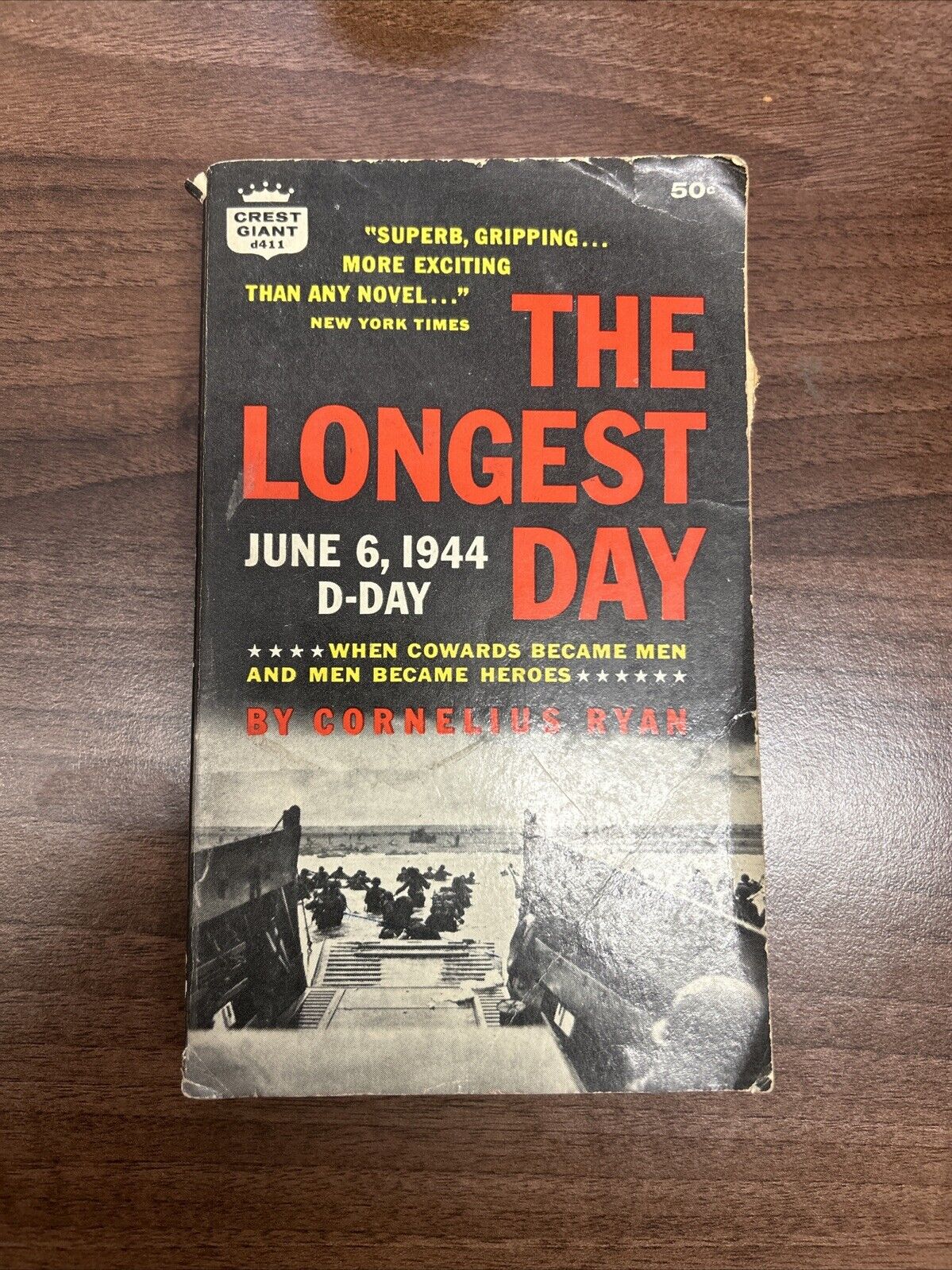 THE LONGEST DAY D DAY JUNE 6 1944 Crest Giant Paperback - C Ryan Photos