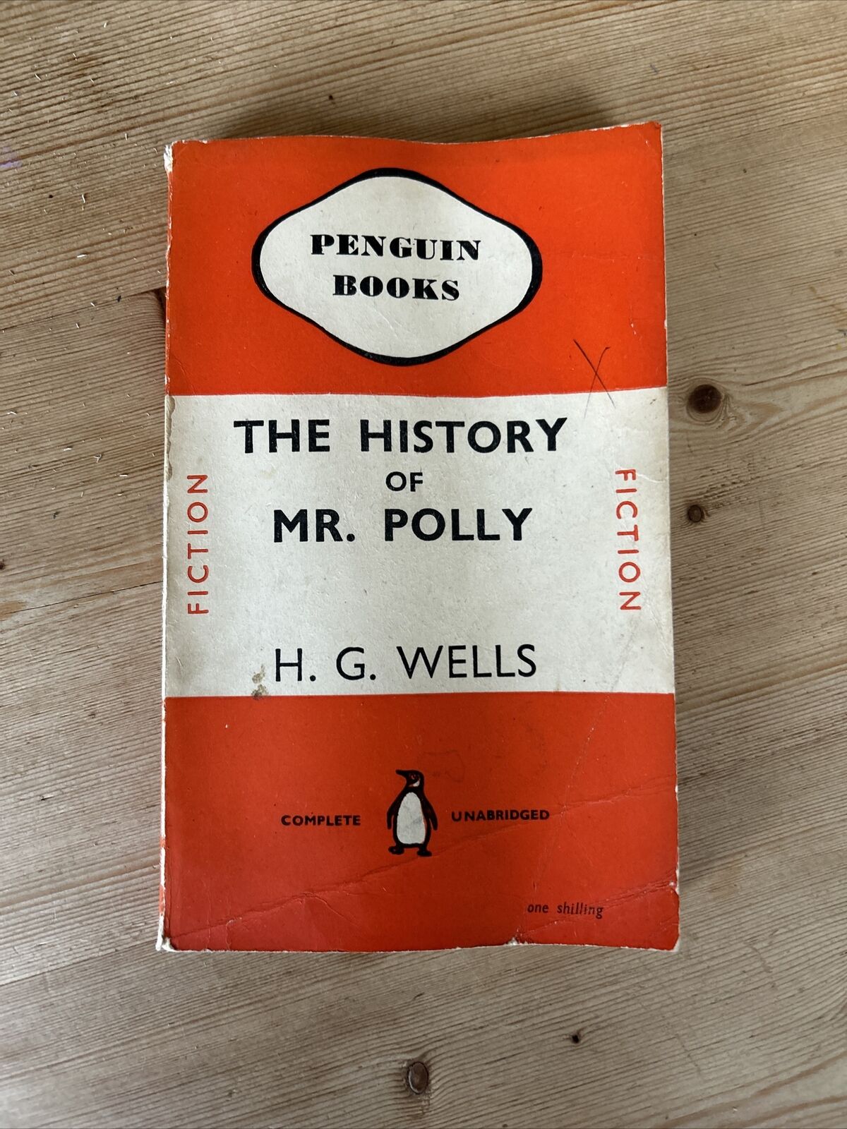 THE HISTORY OF MR POLLY - H.G. Wells Penguin Books Paperback 1946 No 574 First