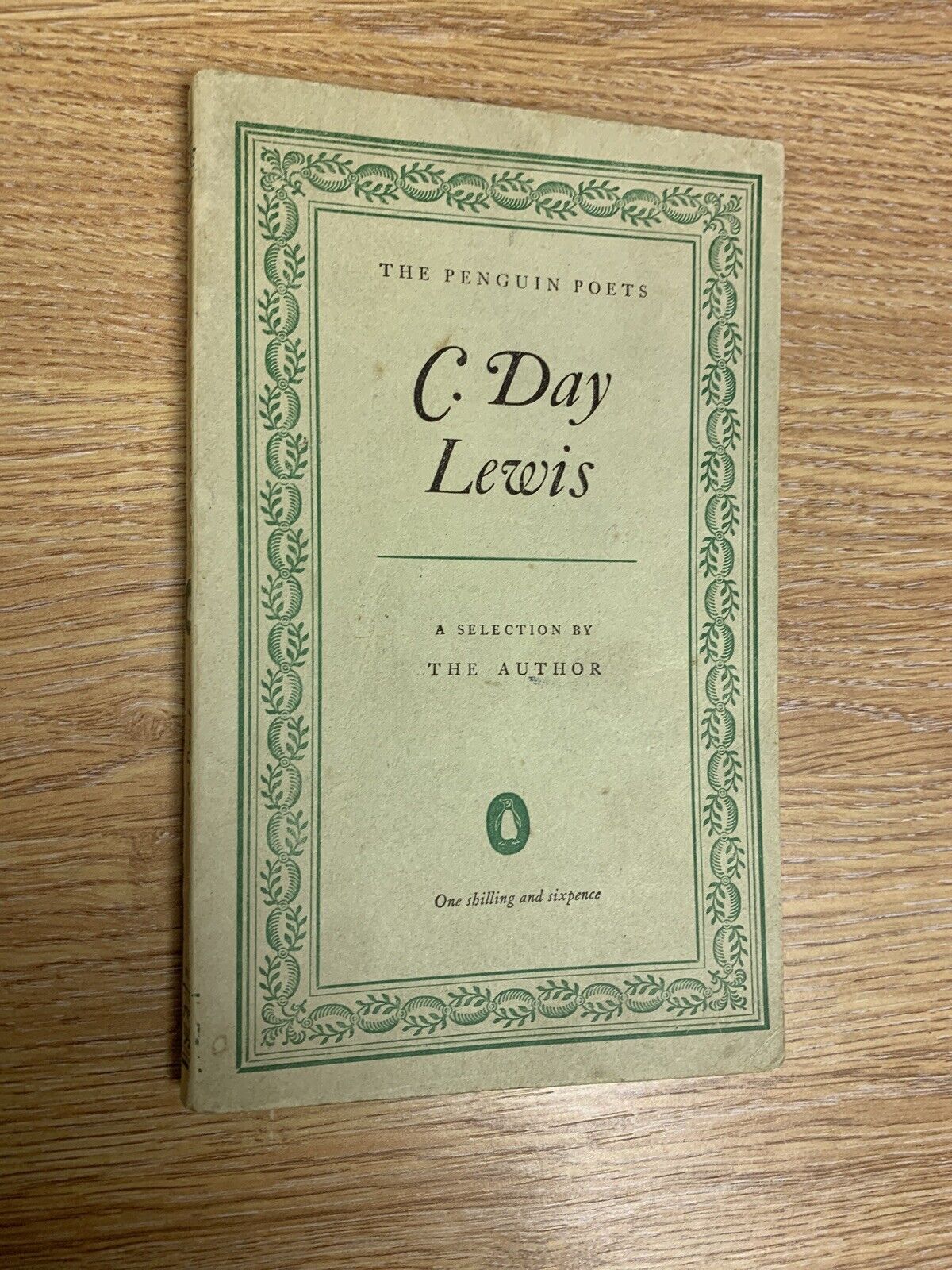 Penguin Poets - C Day Lewis 1951 No D17 Penguin Books 