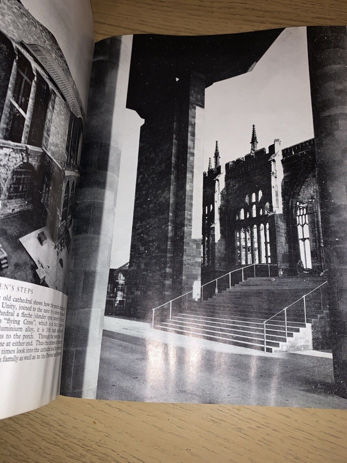 Pictorial Guide To COVENTRY Cathedral By HCN Williams - Pitkin Pictorials 1963