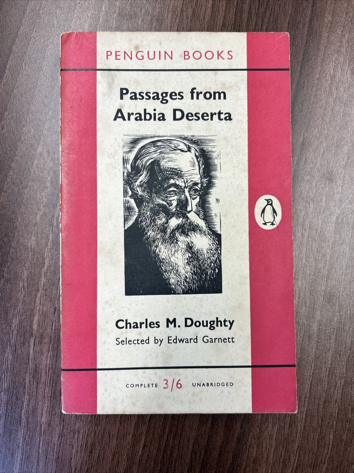 PASSAGES FROM ARABIA DESERTA - Charles M Doughty - Penguin Books 1956 No 1157