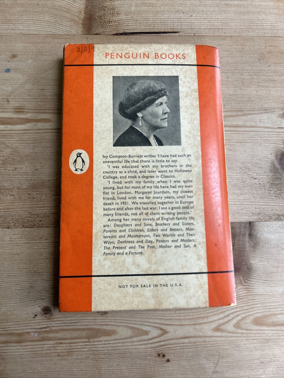 A HOUSE AND ITS HEAD Ivy Compton-Burnett Penguin Paperback 1957 No 1317 First Ed