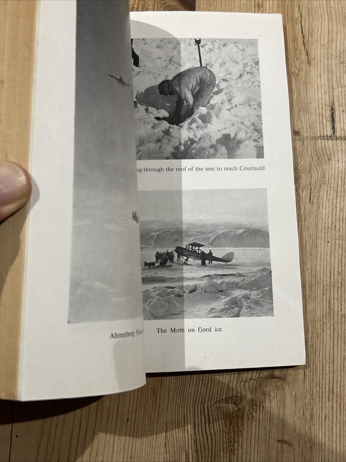 THOSE GREENLAND DAYS Martin Lindsay Penguin Books No 233 1939 Travel Adventure