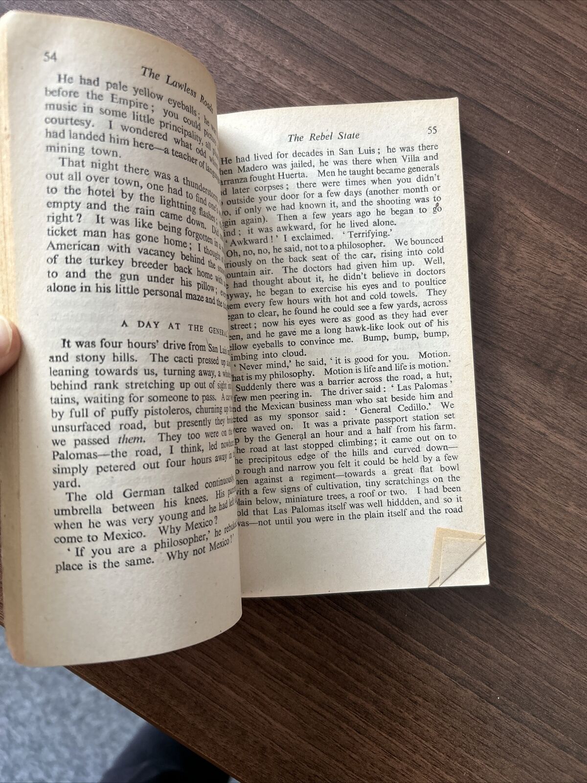 THE LAWLESS ROAD Graham Greene Penguin Travel Pink No 756 1950 Mexico