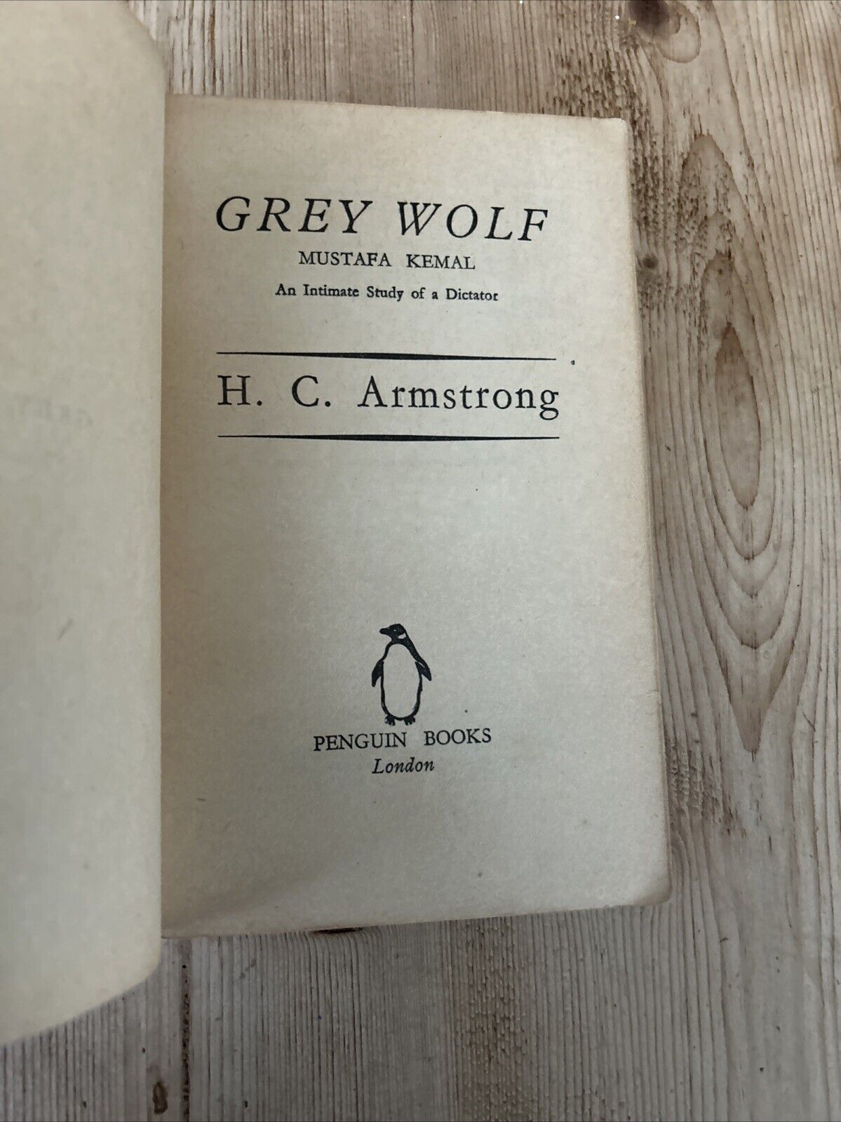 GREY WOLF H C Armstrong Penguin Books No 77 1937 First Edition