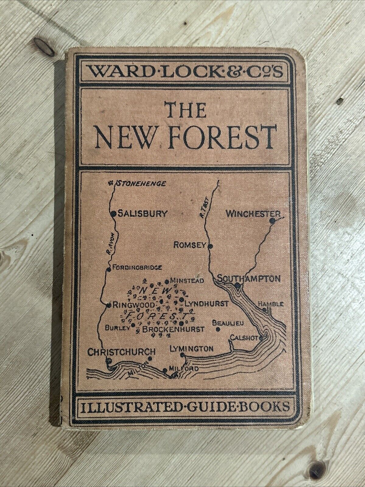 THE NEW FOREST Ward Lock Illustrated Hardback 1930s? Maps Christchurch Hamble