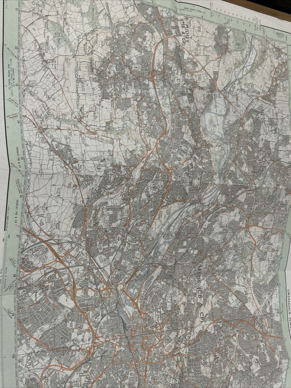 LEEDS Pathfinder Ordnance Survey 1:25000 1981 No 683 Sheet SE33/33 Pudsey Adel