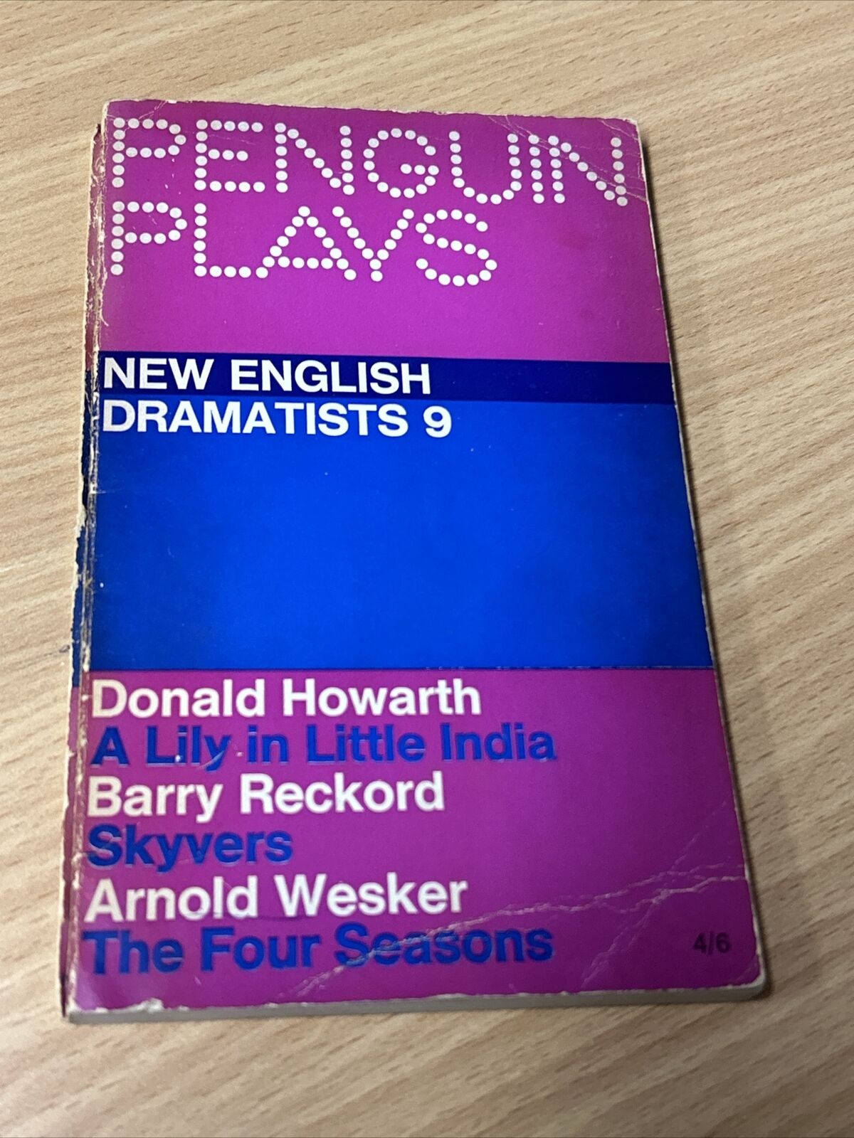 PENGUIN PLAYS NEW ENGLISH DRAMATISTS 9   Penguin Plays  1966 PL68