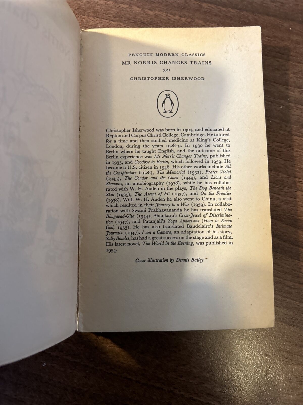 MR NORRIS CHANGES TRAINS By  Christopher Isherwood 1961 Penguin Modern Classics