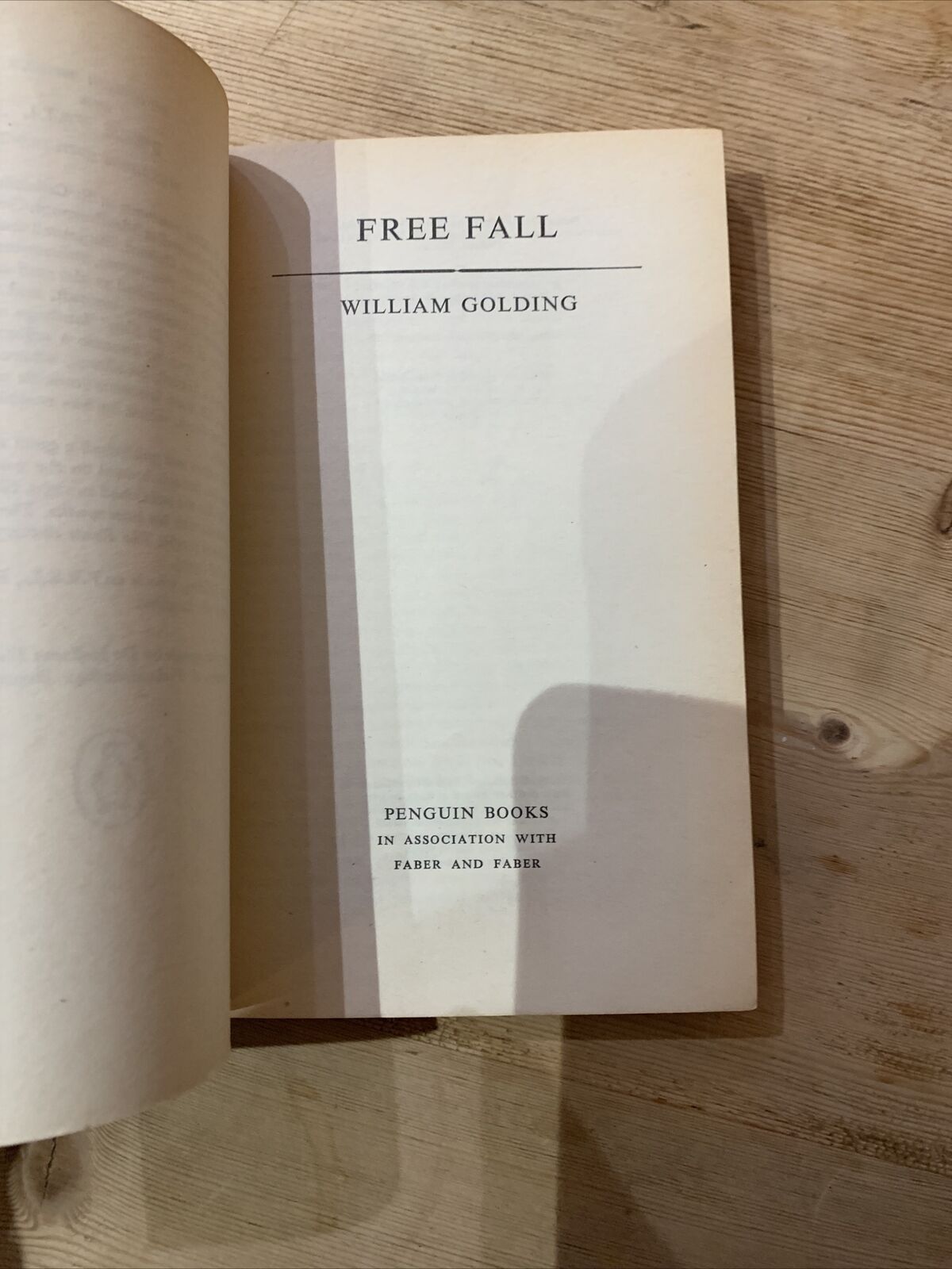 FREE FALL  - WILLIAM GOLDING - Penguin Books No 1988 1963