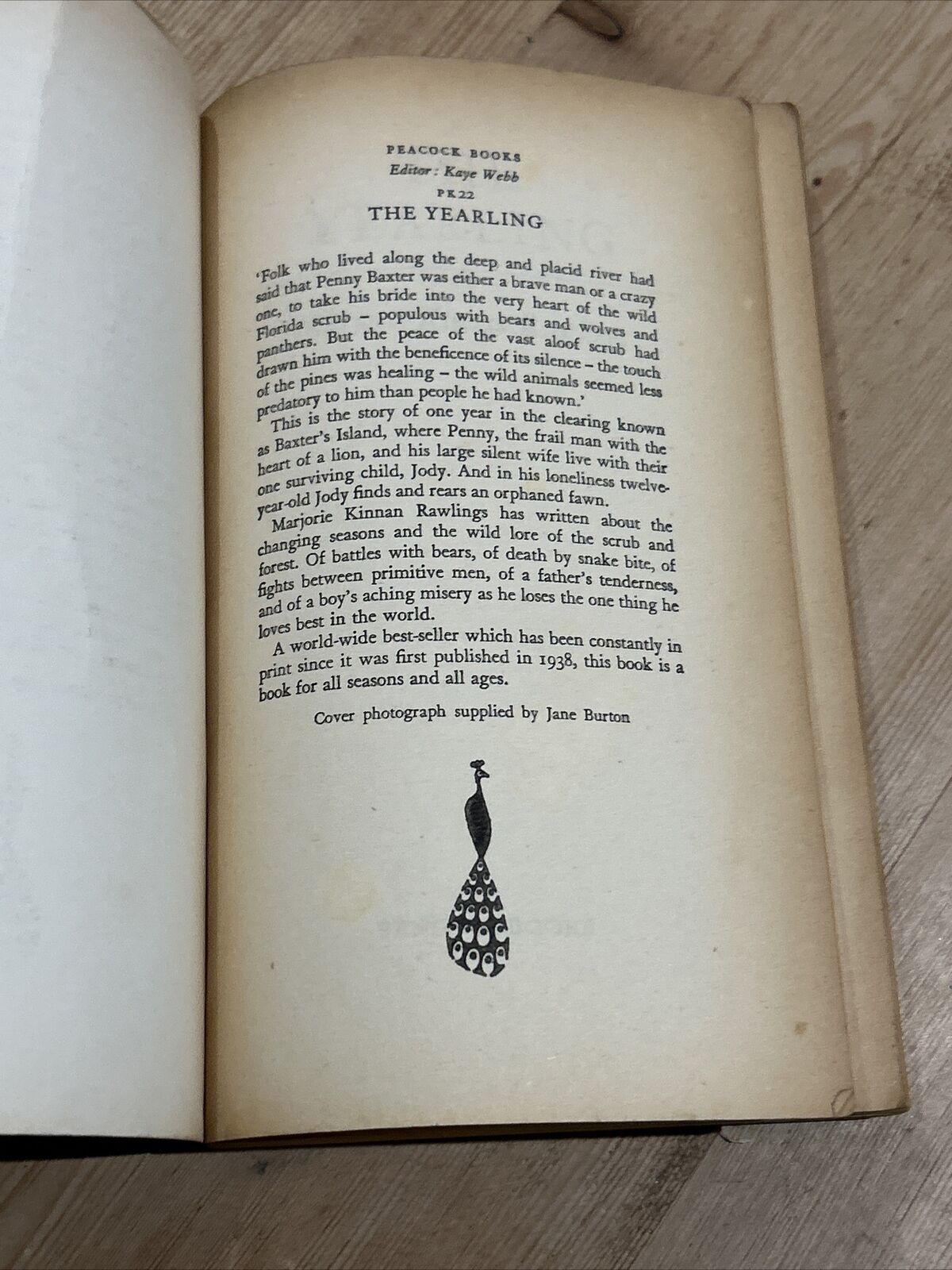 THE YEARLING, by Marjorie Kinnan Rawlings paperback, Peacock Penguin Books, 1963