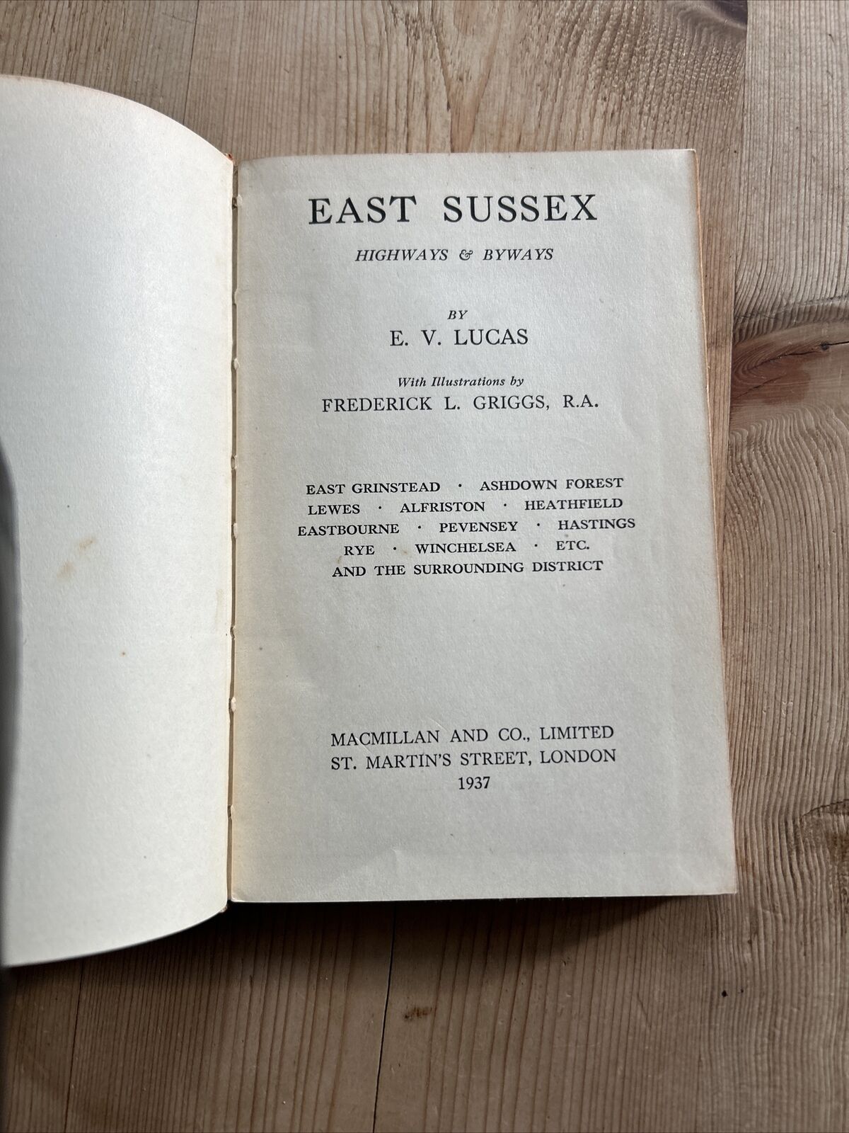 EAST SUSSEX HIGHWAYS AND BYWAYS Hardback 1937 Map E V Lucas