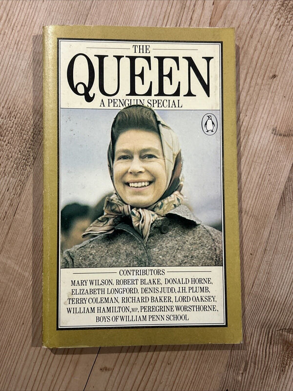 THE QUEEN - Penguin Special 1977 Many Photos Queen Elizabeth Second