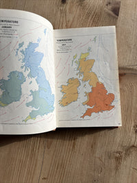 THE OBSERVERS TOURIST ATLAS OF GREAT BRITAIN AND IRELAND 1976 Maps Bartholomew