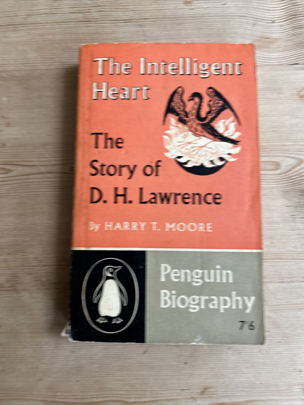 THE INTELLIGENT HEART Harry Moore Penguin  Biography 1960 No 1514 DH Lawrence