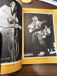 THE ELVIS PRESLEY SCRAPBOOK 1935 - 1977 Ballantine Books 1977 Photos Concerts