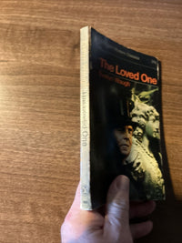 THE LOVED ONE - Evelyn Waugh - Penguin Modern Classics No 823 1965 California